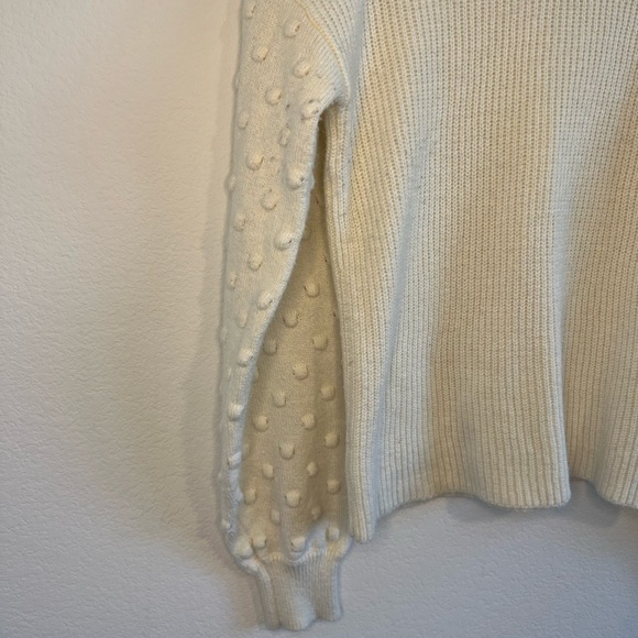 CECE Women’s Cream Sweater Size Small - Picture 2 of 9
